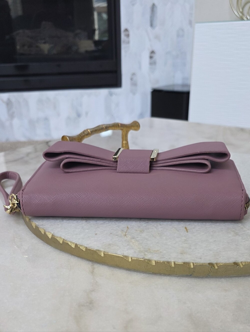 Betsey Johnson Large 3D Bow Zip Around Wallet Wristlet Mauve Plum Saffiano - Picture 7 of 15